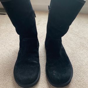 UGG boots with zipper